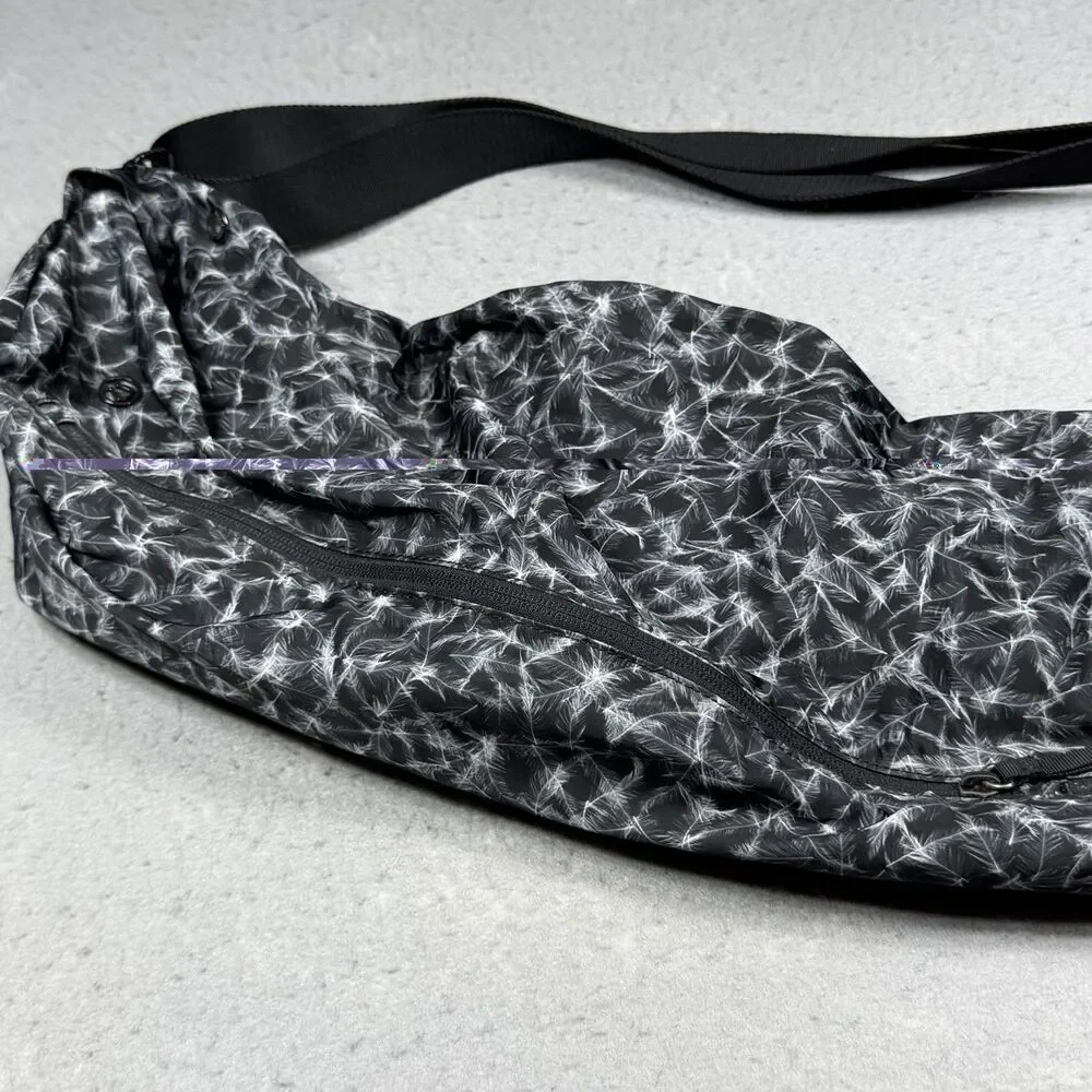 Lululemon The Yoga Mat Bag Plume Women’s Black White Design